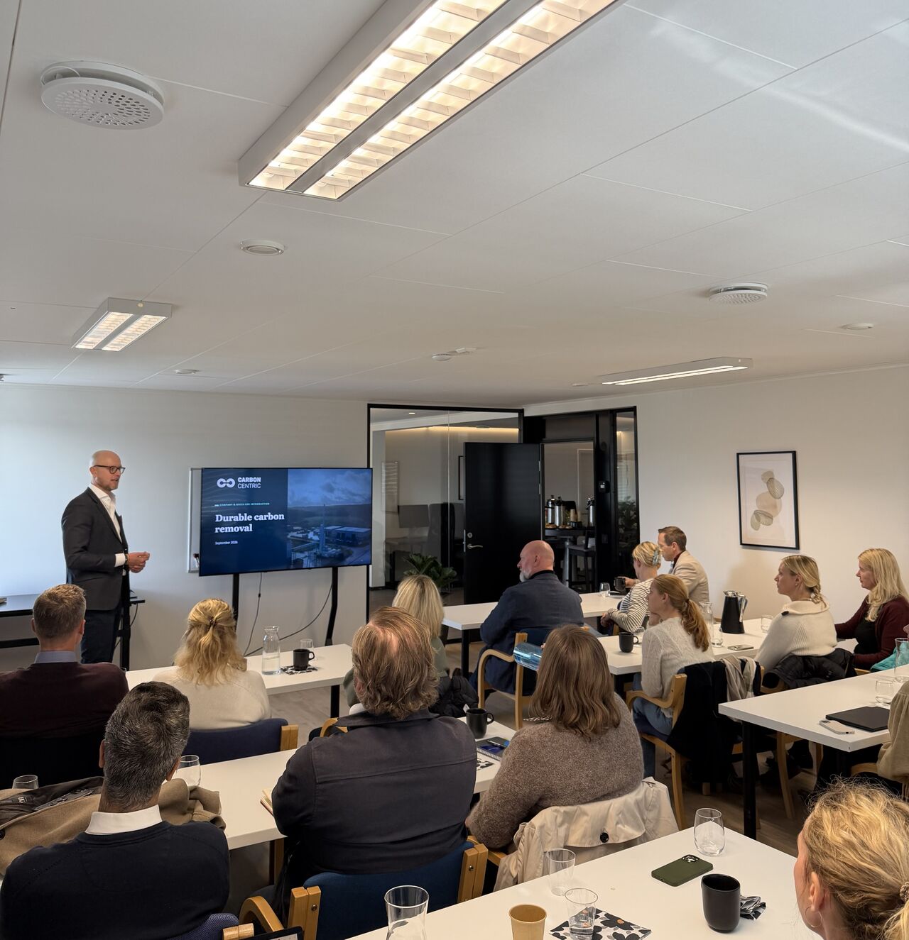 Espen Skaar presenterer «Durable carbon removal» for deltakerne på fagdagen